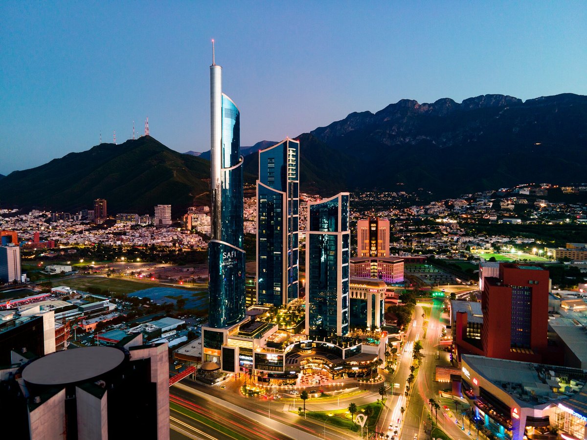 hotel en avenida fidel velazquez monterrey