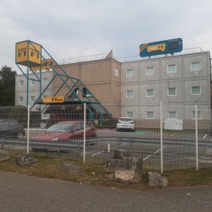 Outside veiw of F1 "Container" Hotel St Louise