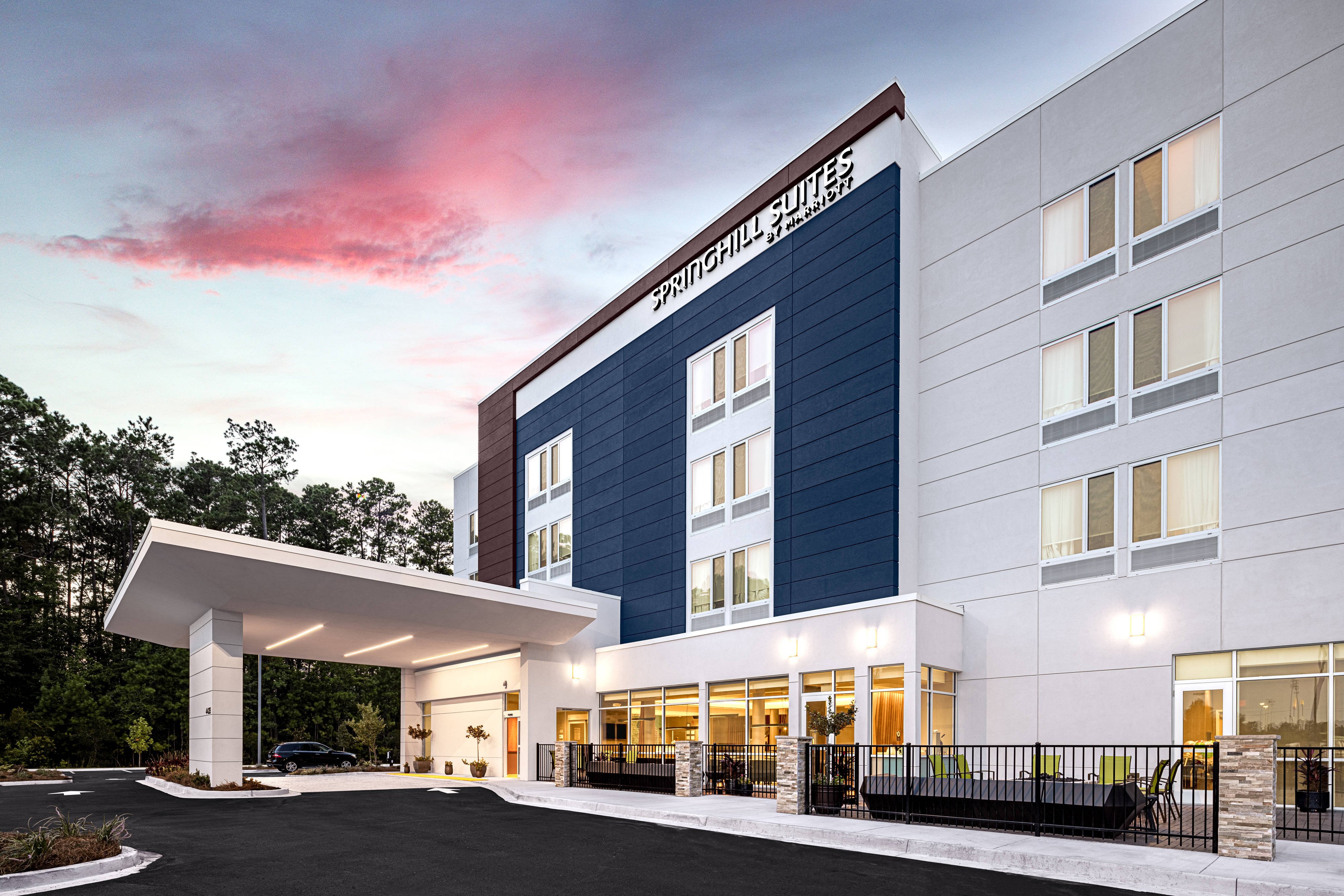 SPRINGHILL SUITES BY MARRIOTT SAVANNAH Bewertungen Fotos Richmond   Exterior 