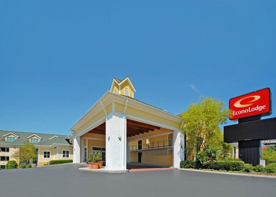 Hotel photo 29 of Econo Lodge Riverside.