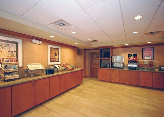 Hotel photo 2 of Econo Lodge Riverside.