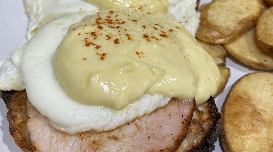 Eggs Benedict 