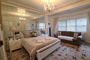 Room & Suite