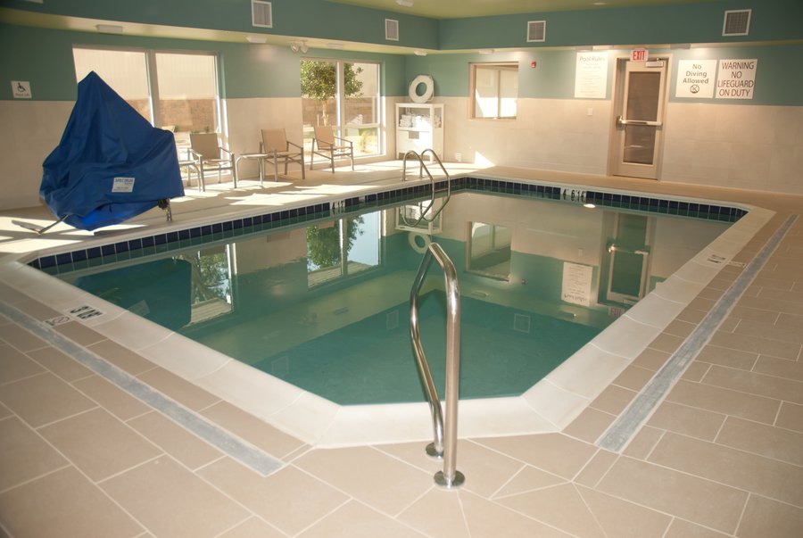 HOLIDAY INN EXPRESS & SUITES DECATUR, AN IHG HOTEL $113 ($̶1̶3̶9̶ ...