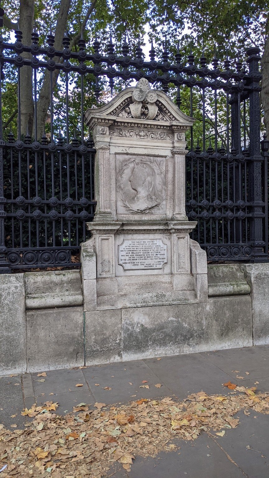 Queen Victoria Visits the City Monument (London) - All You Need to Know ...