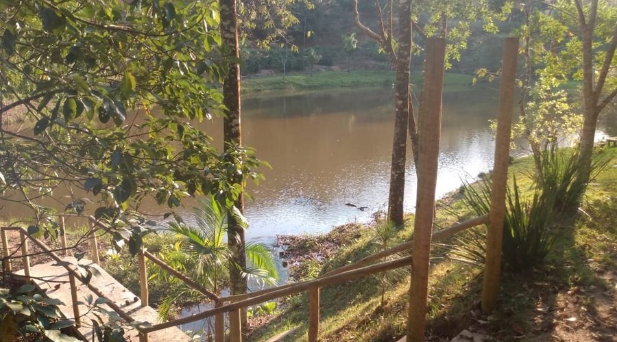 Caminhada contemplativa/lago