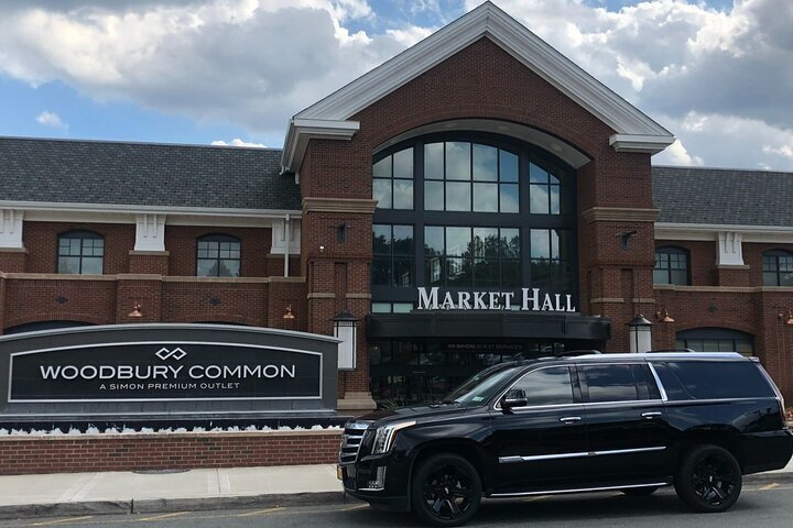 2023 Limo Tour NYC to Woodbury Common Premium Outlets