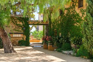 Hotel Mas la Boella in Tarragona, image may contain: Villa, Garden, Hacienda, Backyard