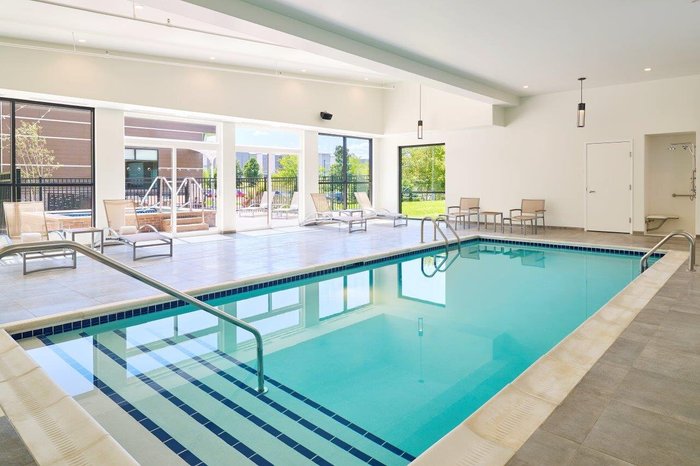 Element West Des Moines Pool: Pictures & Reviews - Tripadvisor