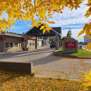 Welcome to Stony Plain Inn & Suites!