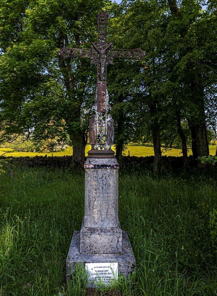 CimetiÈre Des PestifÉrÉs (les Bois) - All You Need To Know Before You Go