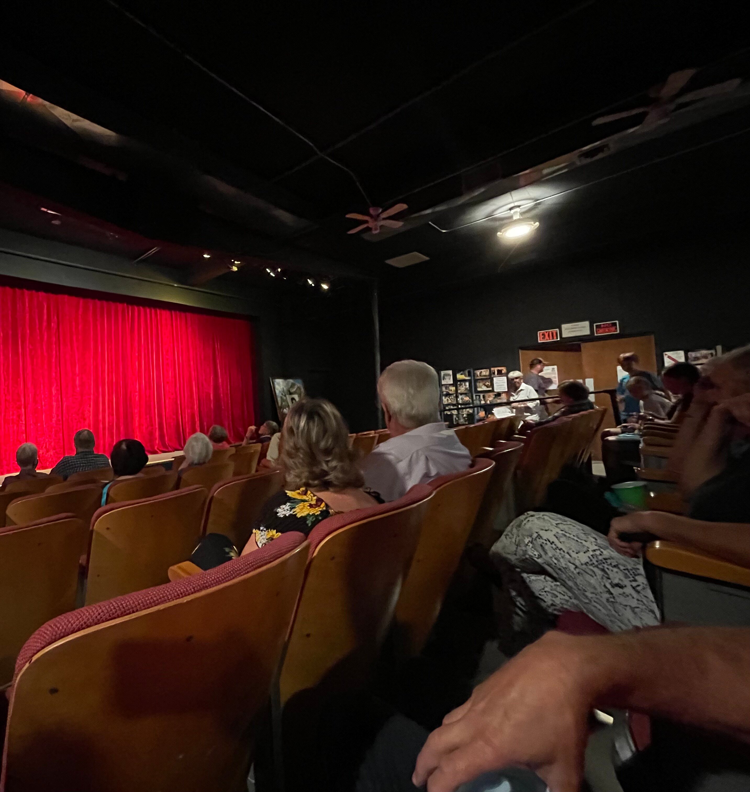 CARLSBARD COMMUNITY THEATRE Carlsbad 2022 Qu Saber Antes De Ir   With This Intimate Environment 