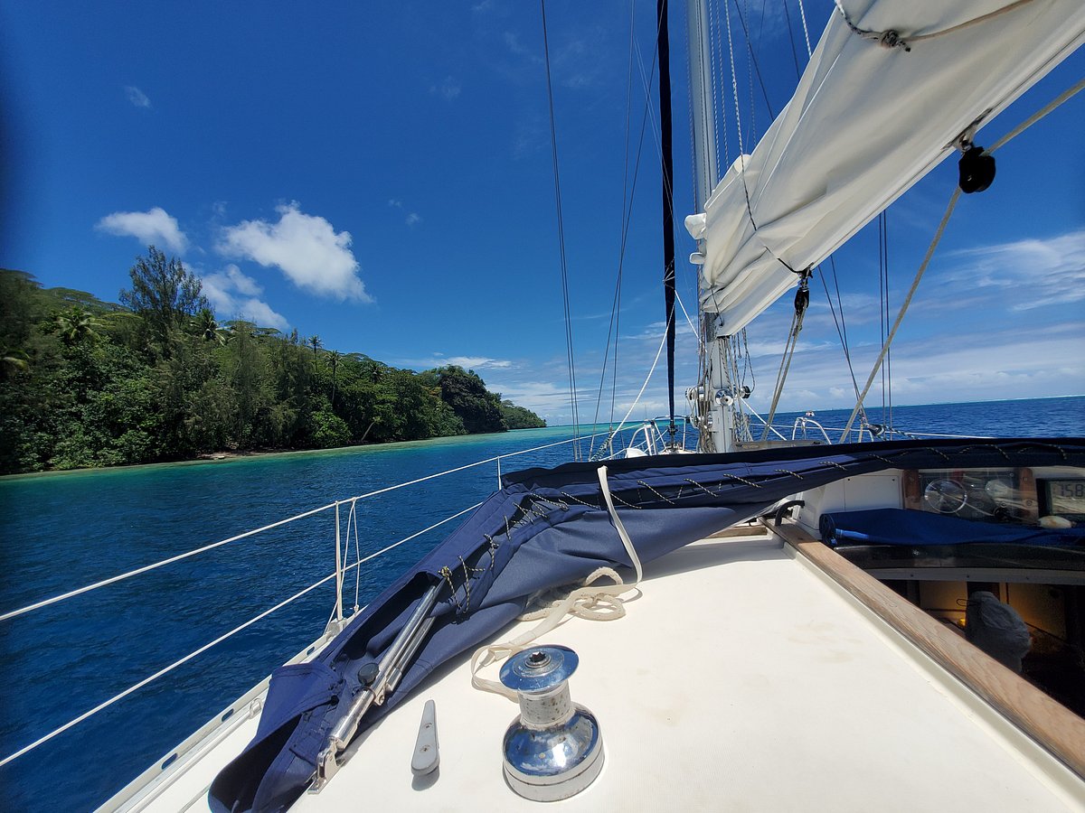 tahiti sailing tours