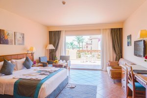Room & Suite