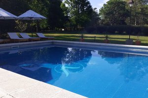 Piscina y playa