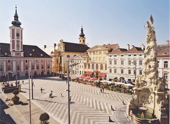 Люксембург венгрия. Oradea Румыния. Пардубице. Городе Pardubice, Чехия.. Пардубице площадь.