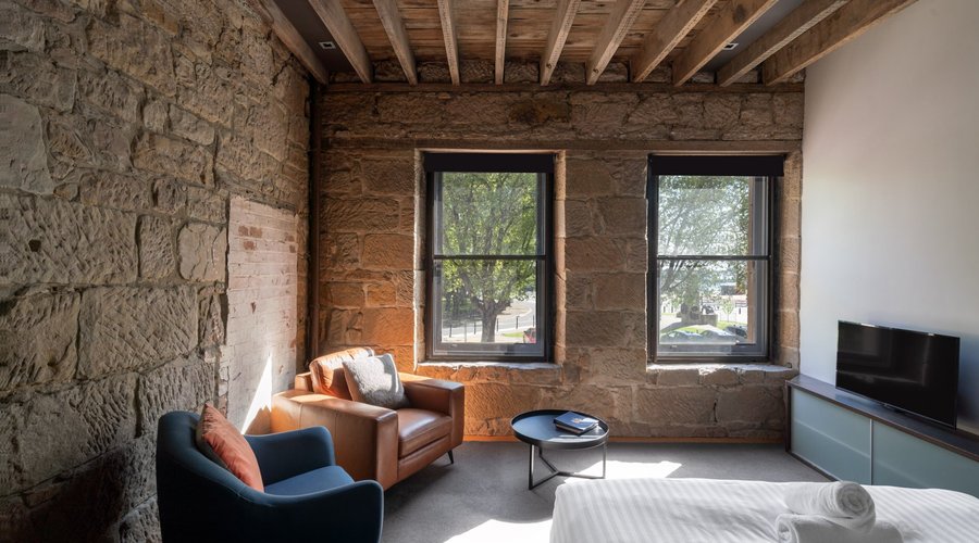 King studio apartment