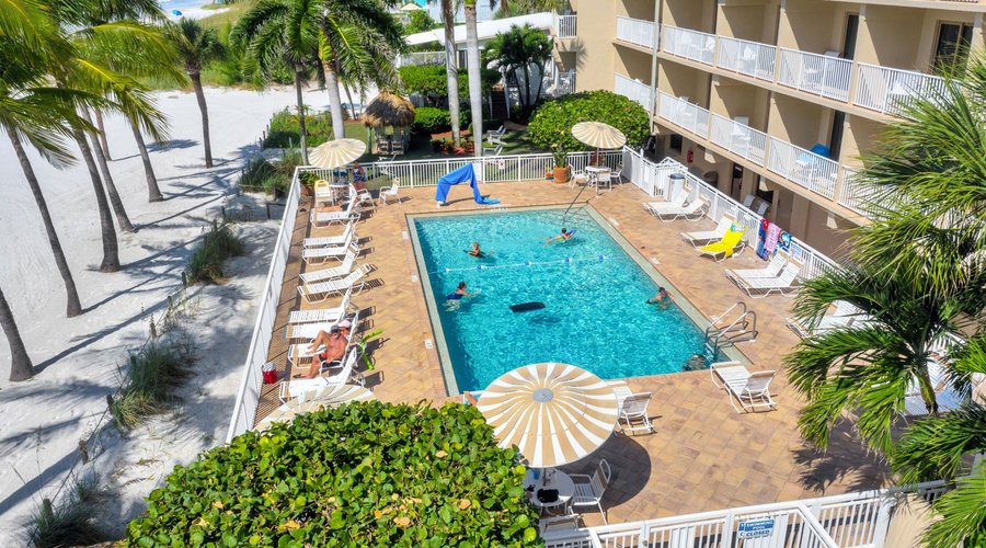 Beachside Pool 
