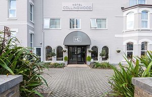 Hotel Collingwood, Sure Hotel Collection by Best Western in Bournemouth, image may contain: City, Hotel, Villa, Plant