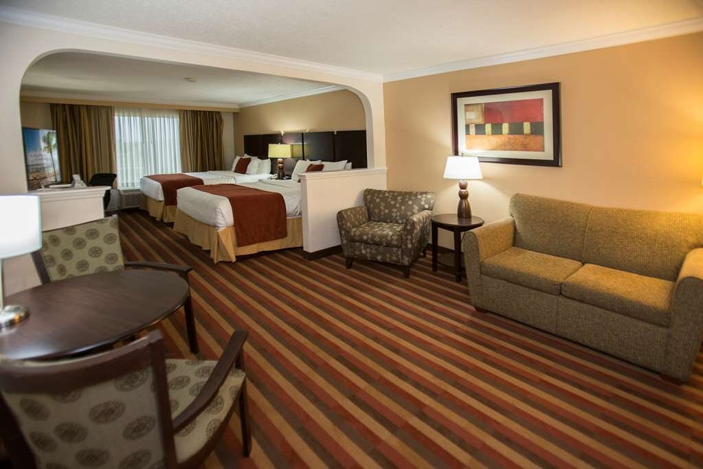 Hotel photo 57 of Best Western Plus Ambassador Suites Venice.