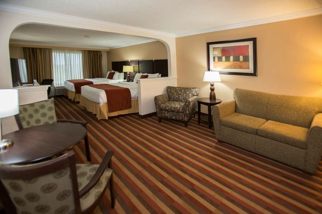 Hotel photo 59 of Best Western Plus Ambassador Suites Venice.