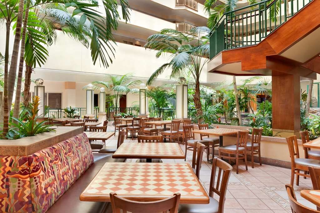 Hotel photo 20 of Embassy Suites by Hilton Tampa USF Near Busch Gardens.