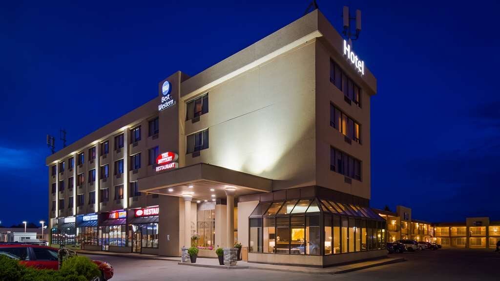 Best Western Voyageur Place Hotel - UPDATED 2023 Prices, Reviews ...