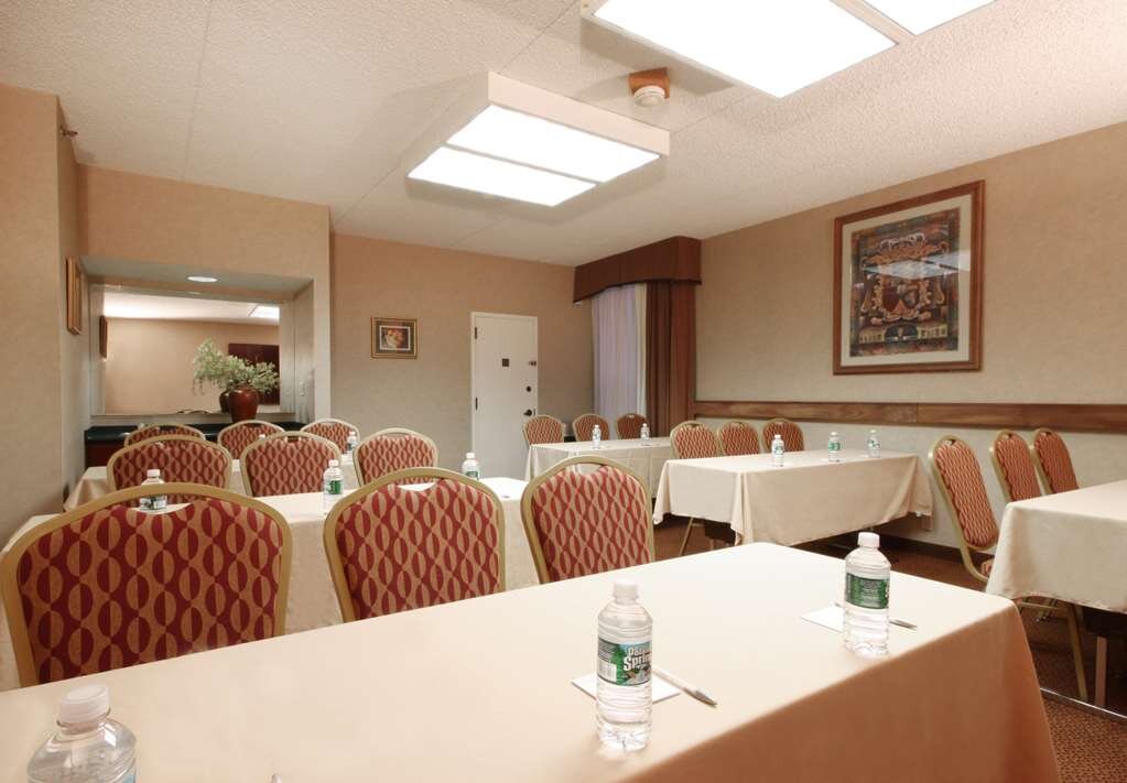 Hotel photo 14 of SureStay Hotel by Best Western Secaucus Meadowlands.