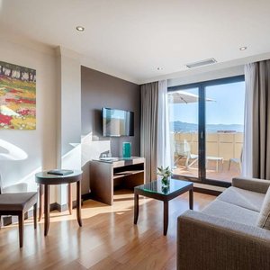 OGRA ROOM