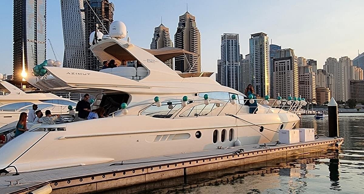 sailboat charter dubai