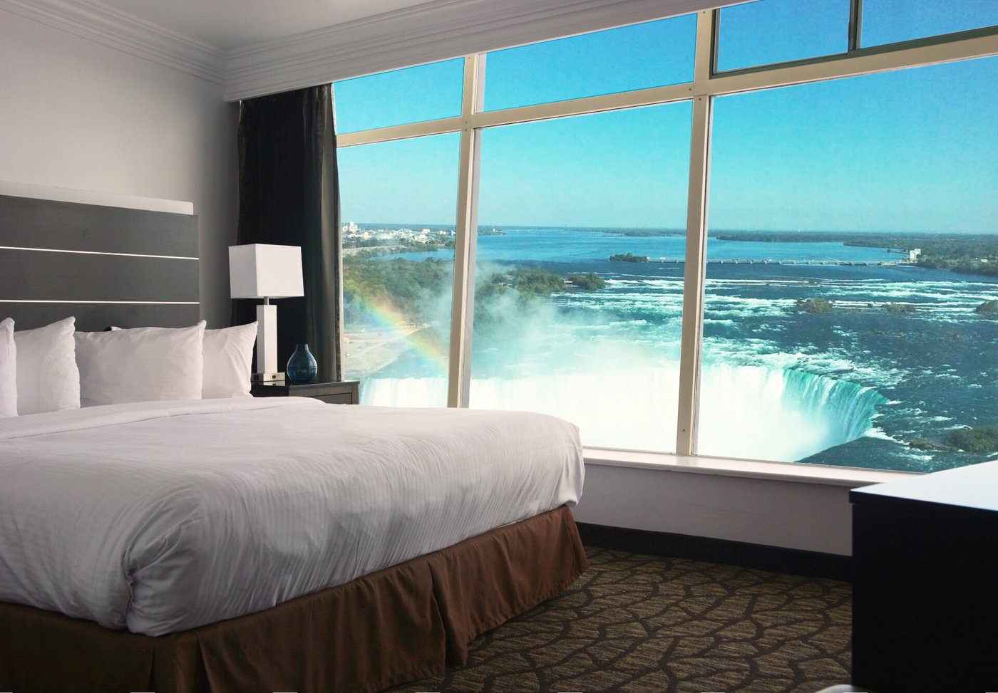 The Tower Hotel: UPDATED 2024 Prices, Reviews & Photos (Niagara Falls ...