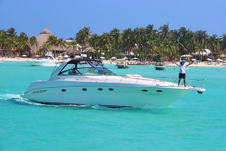 private yacht rental cancun