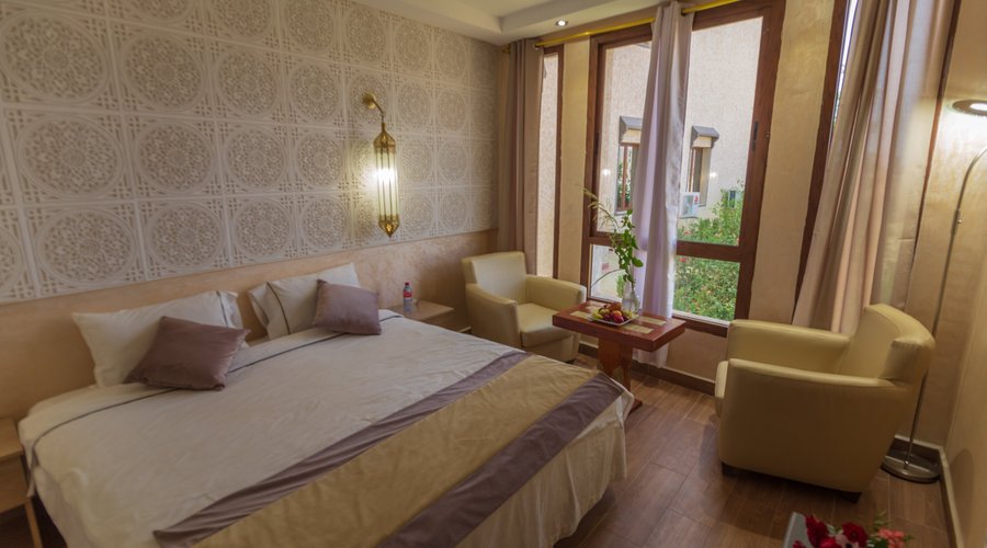 conforte chambre suite avec incroyable vue