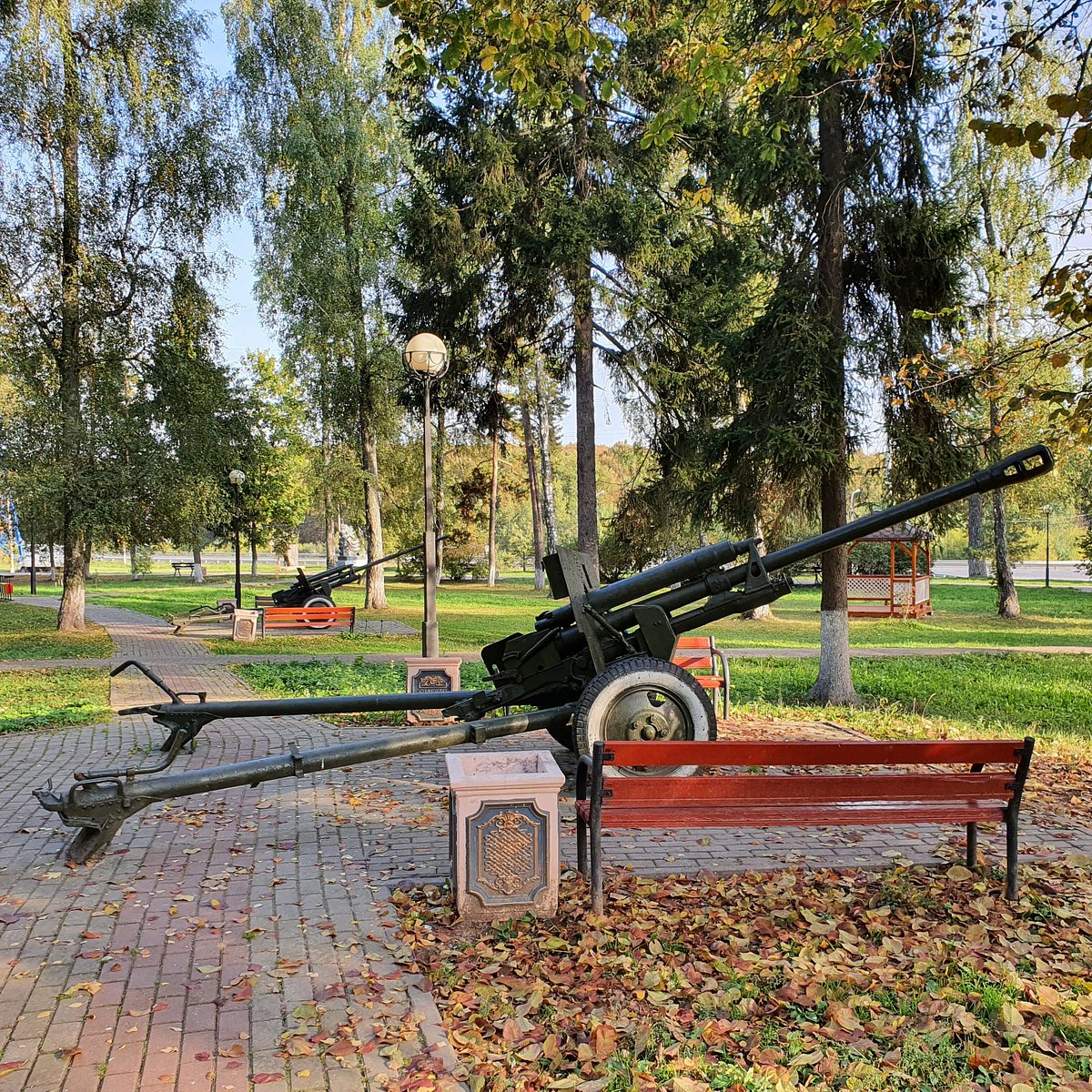 памятники в парке победы
