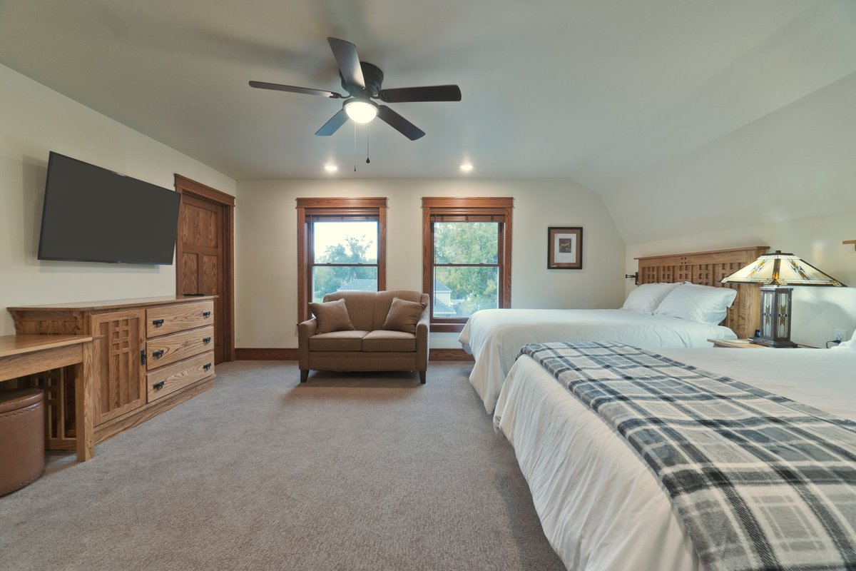 THE 5 BEST Hotels in Vermillion, SD for 2022 (from $72) - Tripadvisor