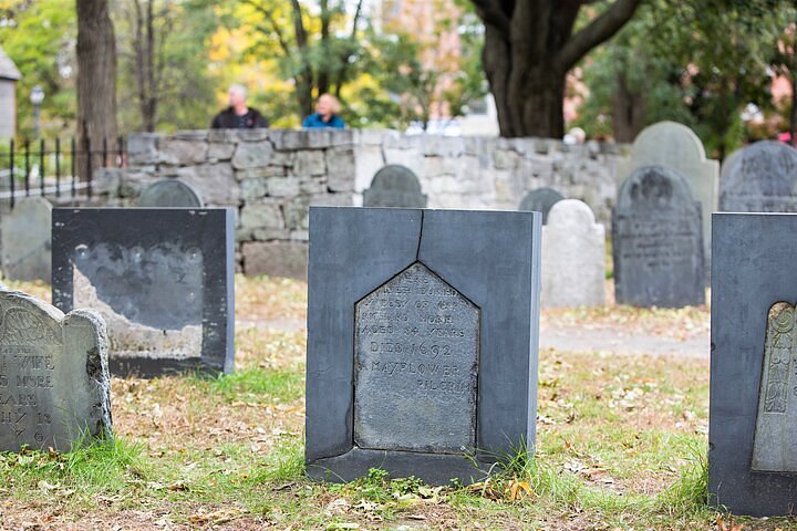 salem cemetery tours