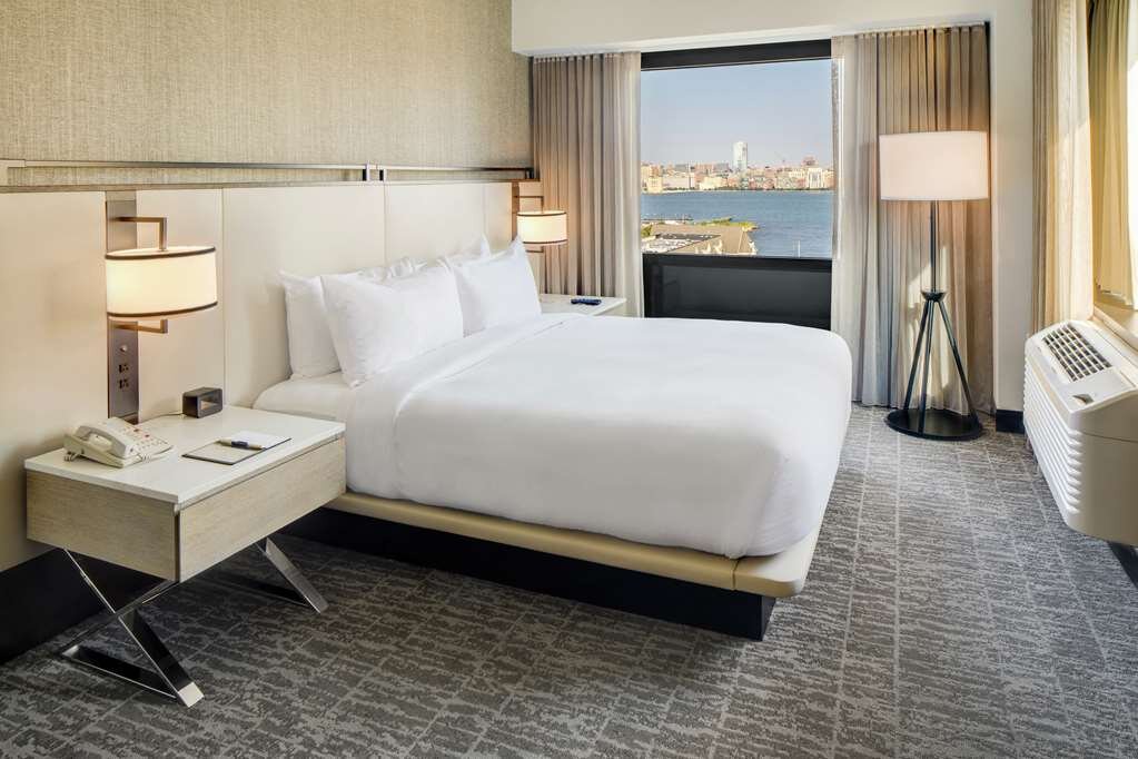 Hotel photo 40 of DoubleTree by Hilton Hotel & Suites Jersey City.