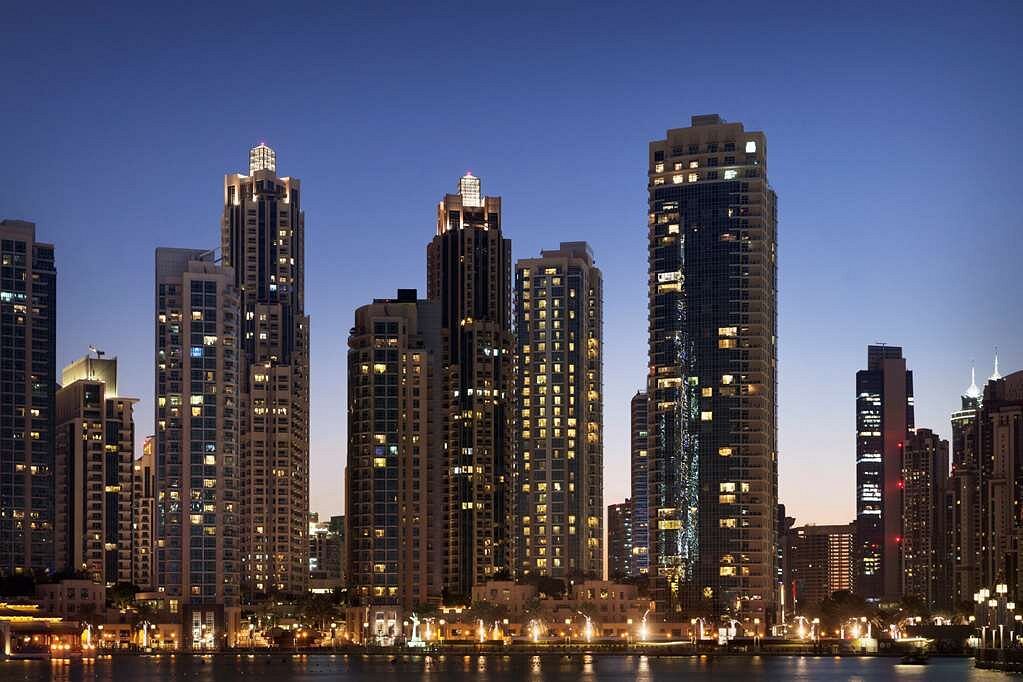 Ramada by Wyndham Downtown Dubai, hôtel à Dubaï