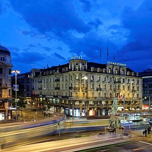 swiss travel package holidays Exterior at Hotel Schweizerhof Zurich