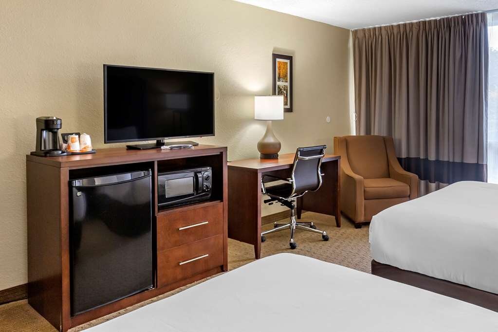 Hotel photo 3 of Comfort Inn & Suites.