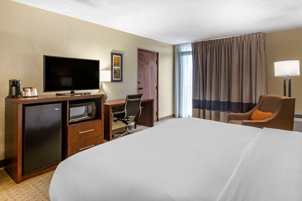 Hotel photo 22 of Comfort Inn & Suites.