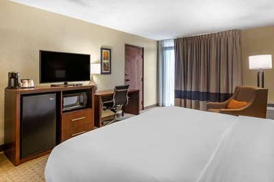 Hotel photo 5 of Comfort Inn & Suites.