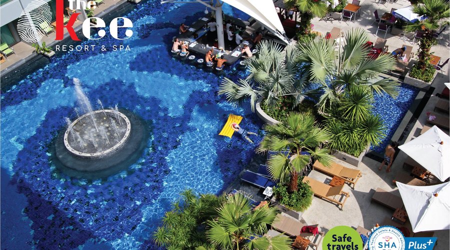 The Kee Pool Bar and Deluxe Pool Access Rooms