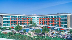 Aquashow Park Hotel in Quarteira, image may contain: Hotel, Resort, City, Condo