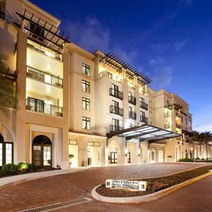 The Alfond Inn in Winter Park, image may contain: City, Condo, Urban, Apartment Building