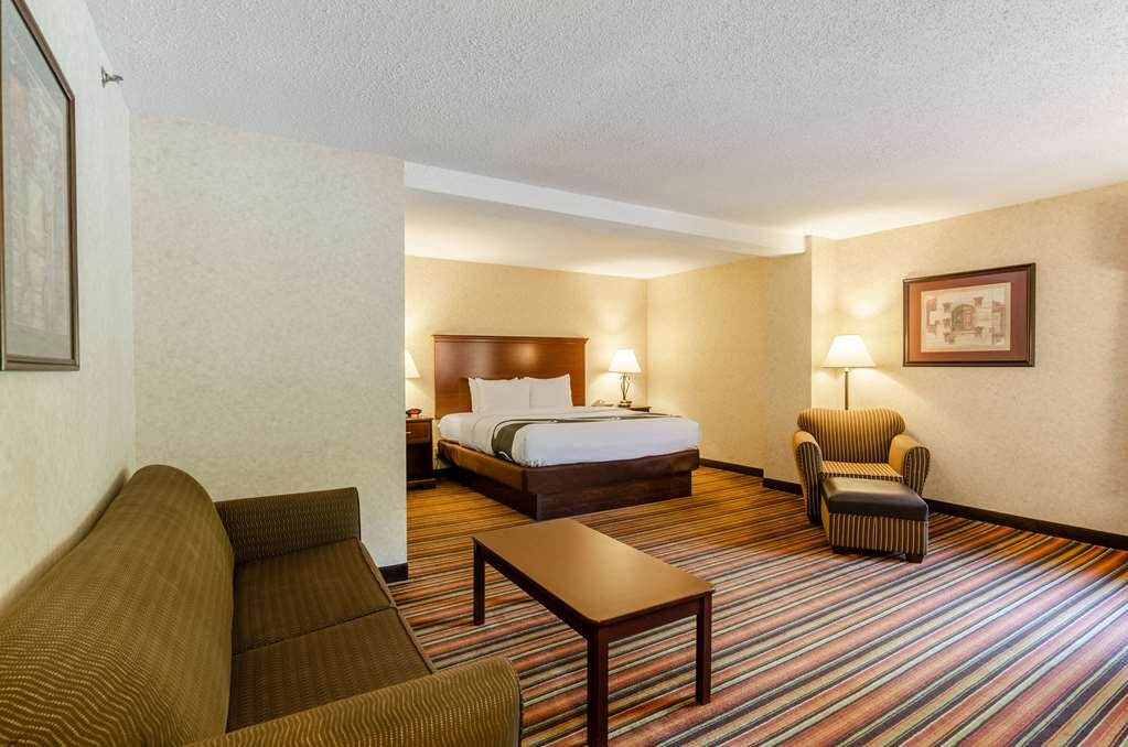 Hotel photo 27 of Quality Inn Danville.