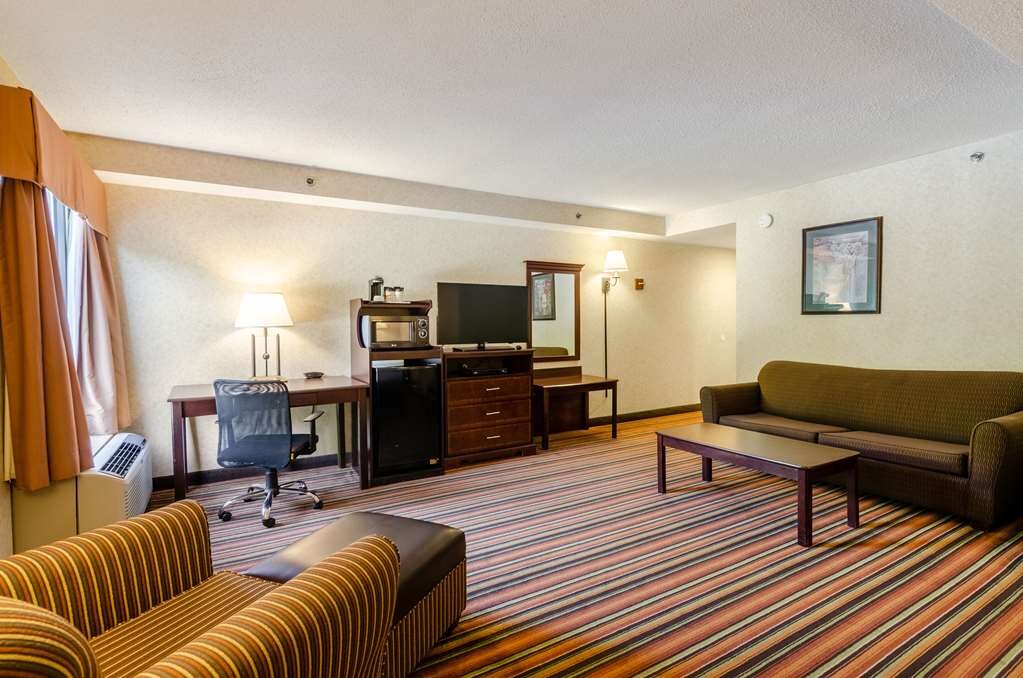 Hotel photo 9 of Quality Inn Danville.