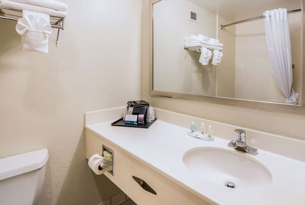 Hotel photo 15 of Quality Inn Danville.