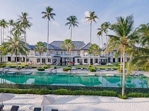 The Sanchaya in Bintan Island, image may contain: Hotel, Resort, Villa, Pool