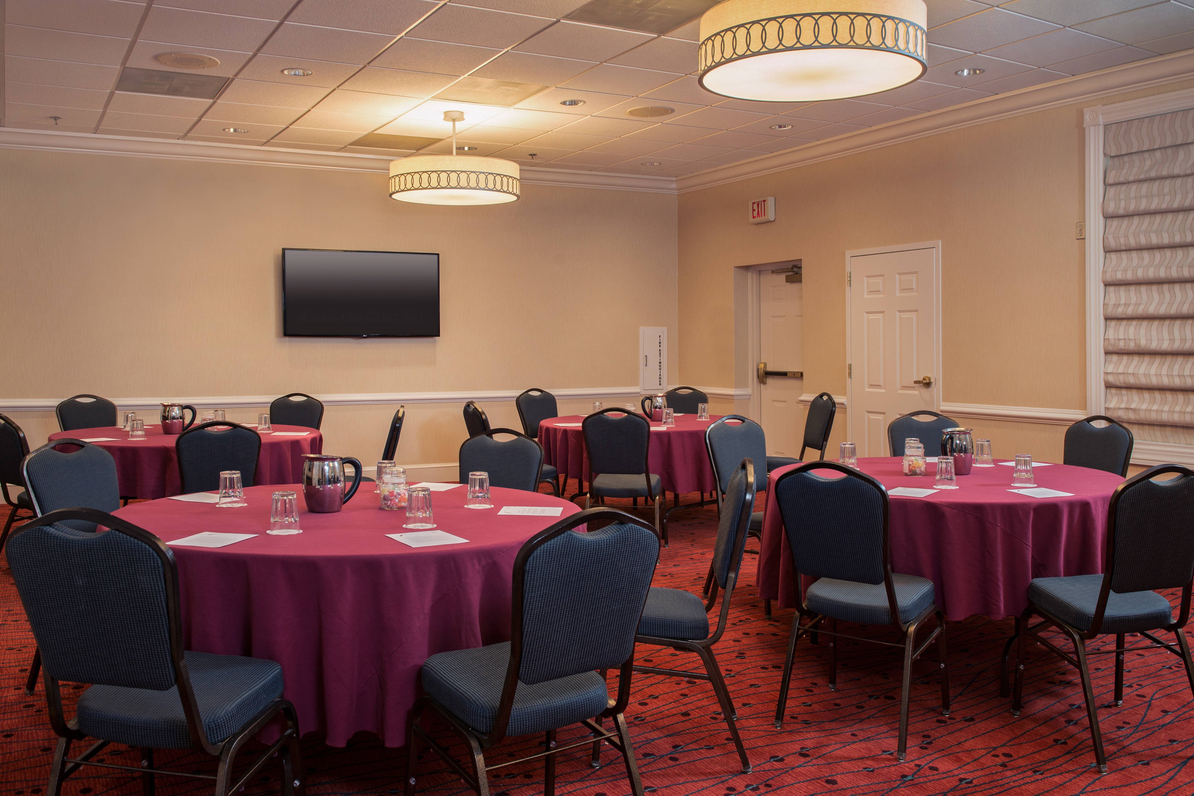 RESIDENCE INN BY MARRIOTT ARLINGTON ROSSLYN Updated 2023 Prices   Iwo Jima Meeting Room 